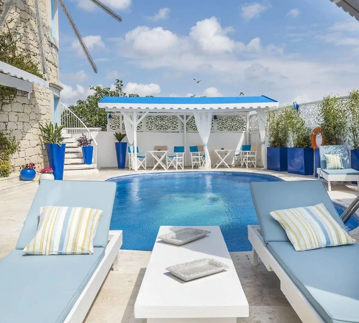 Alacati Degirmen Hotel 2*,